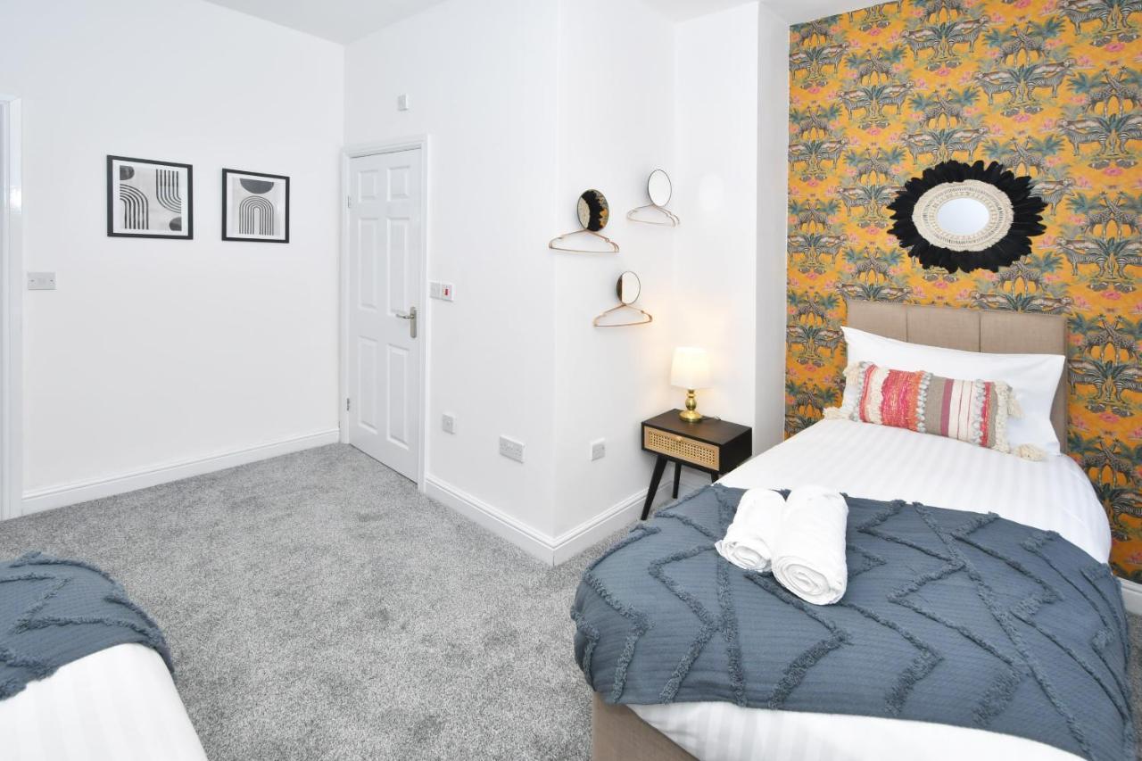Apartment Parotia House By Yourstays - 3 Bedroom House In *